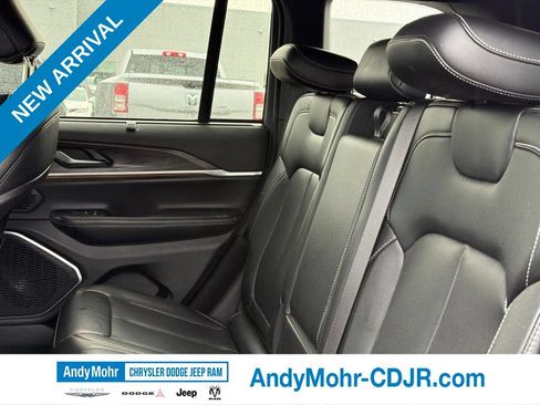 Used 2024 Jeep Grand Cherokee Limited w/ Luxury Tech Group II AWD/4WD image 14
