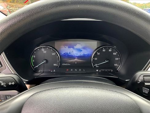 Used 2021 Ford Escape SE image 17