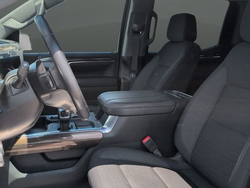 Used 2023 Chevrolet Silverado 1500 RST AWD/4WD image 11
