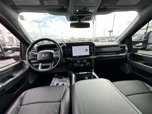 Used 2024 Ford F250 Lariat image 13