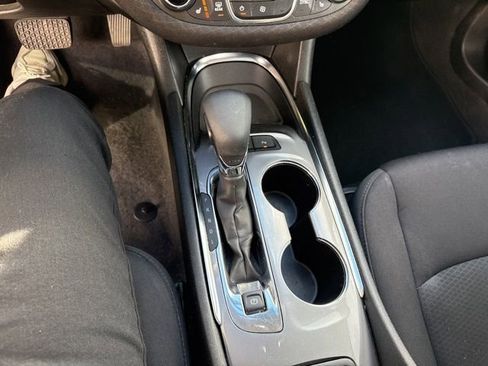 Used 2024 Chevrolet Malibu LT image 16