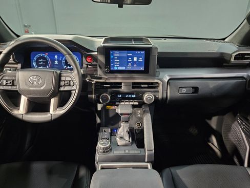 Certified 2025 Toyota 4Runner TRD Off-Road AWD/4WD image 10