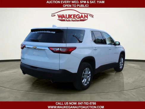 Used 2019 Chevrolet Traverse LS FWD image 4