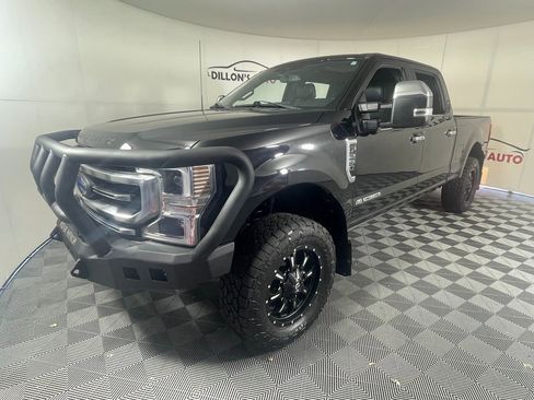 Used 2022 Ford F250 Platinum image 2