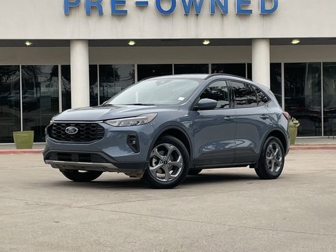 Used 2025 Ford Escape ST-Line Select image 2