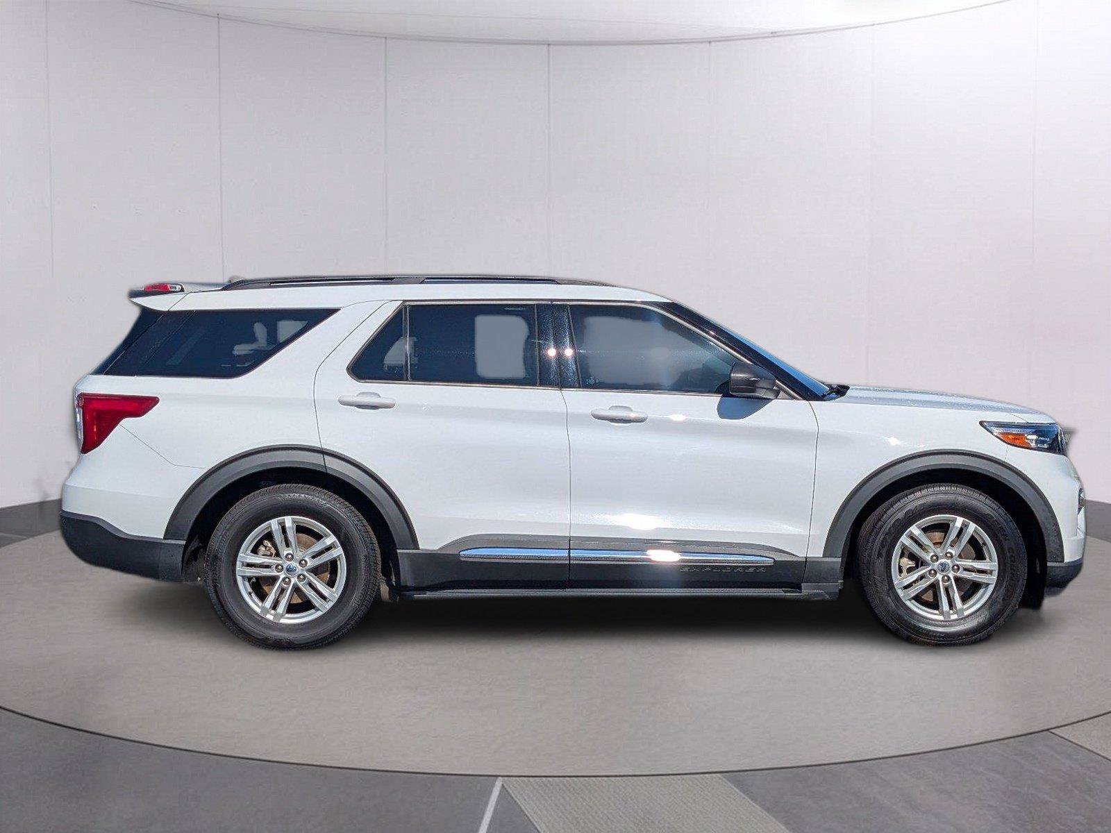 Used 2021 Ford Explorer XLT w/ Equipment Group 202A RWD image 8