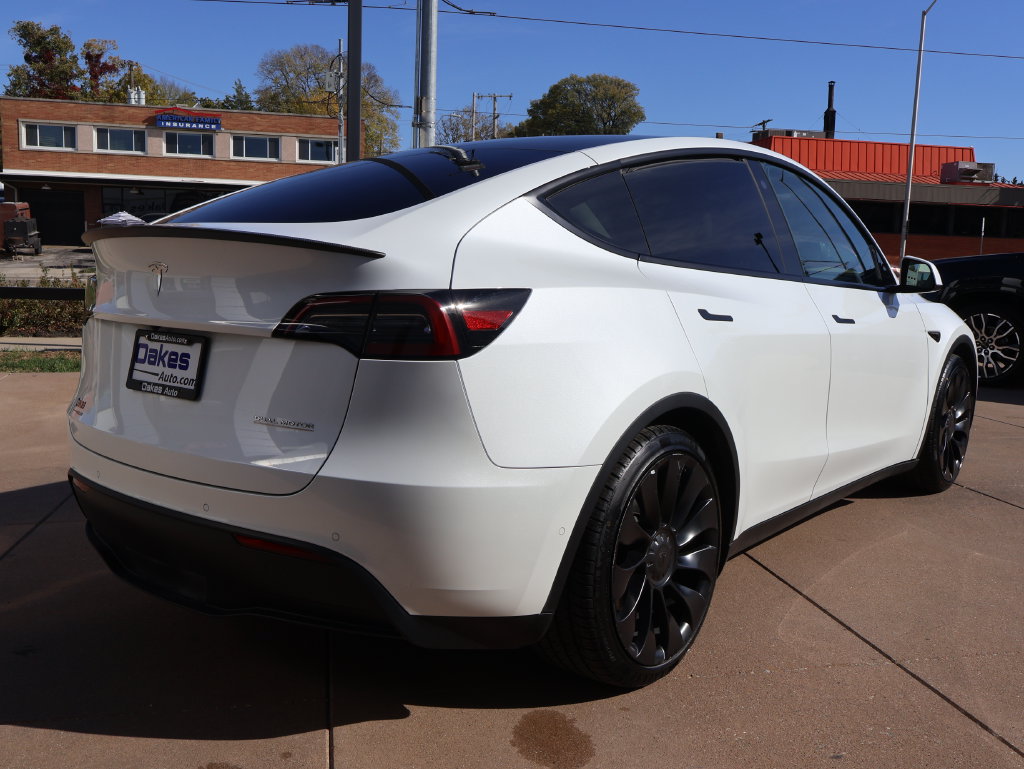 Used 2022 Tesla Model Y Performance AWD/4WD image 7