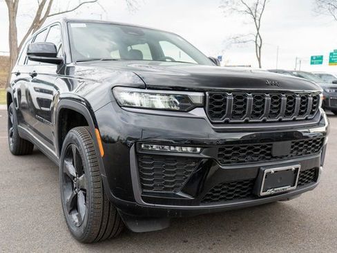 New 2026 Jeep Grand Cherokee L Limited w/ Limited Altitude Package AWD/4WD image 4