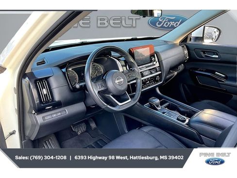 Used 2022 Nissan Pathfinder SV w/ SV Premium Package AWD/4WD image 11