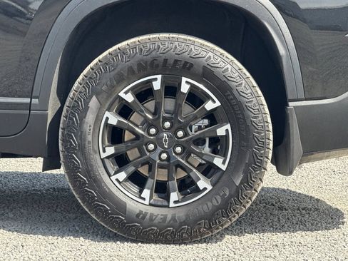Used 2025 Chevrolet Traverse Z71 AWD/4WD image 46