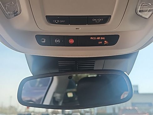 Certified 2025 Buick Envision Preferred AWD/4WD image 26