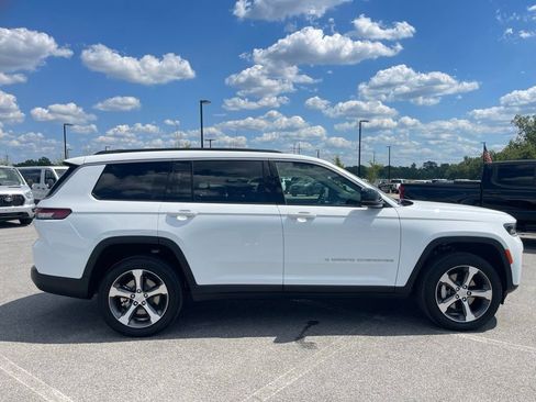 Used 2026 Jeep Grand Cherokee L Limited w/ Trailer Tow Package RWD image 21
