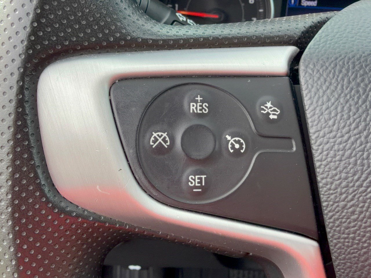 Used 2023 GMC Terrain SLE w/ Driver Convenience Package AWD/4WD image 18