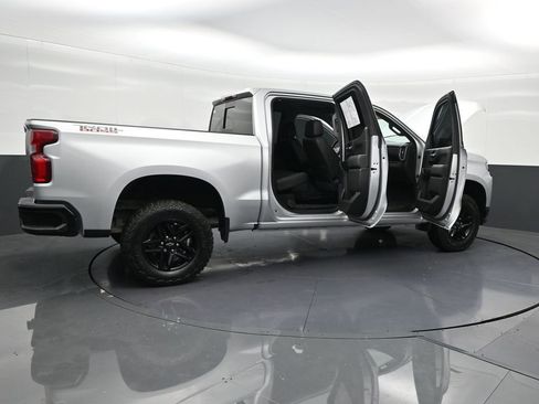 Used 2021 Chevrolet Silverado 1500 LT Trail Boss w/ Convenience Package II image 33