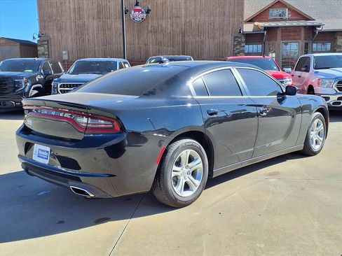 Used 2023 Dodge Charger SXT image 2