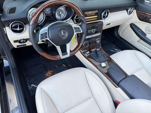Used 2012 Mercedes-Benz SLK 350 image 4