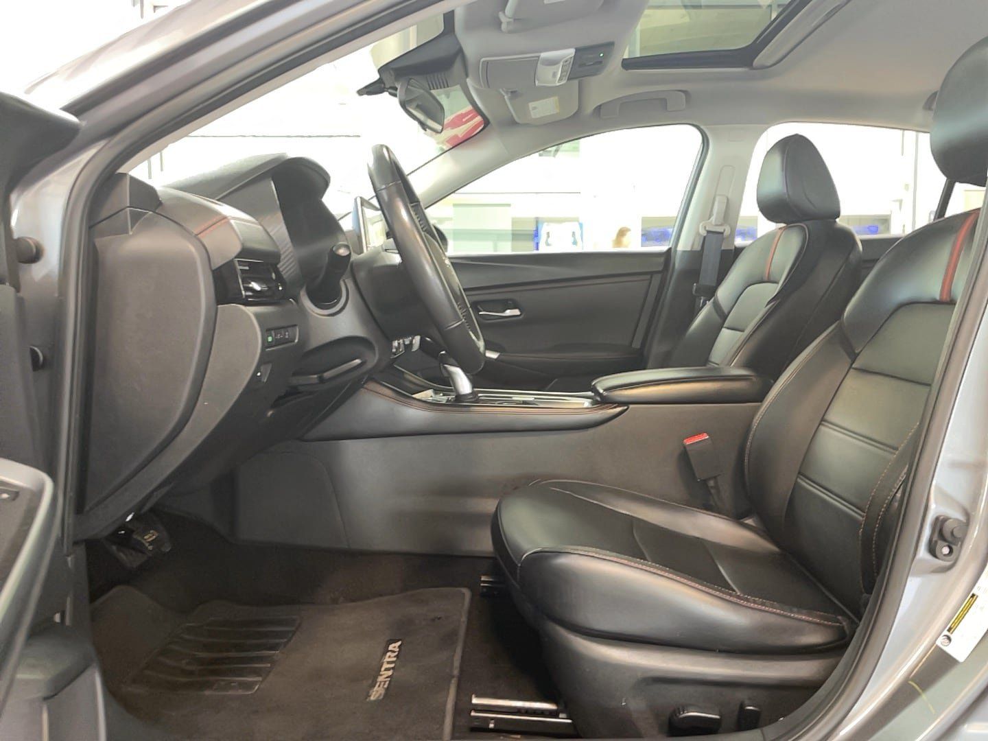 Used 2024 Nissan Sentra SR w/ SR Premium Package FWD image 6