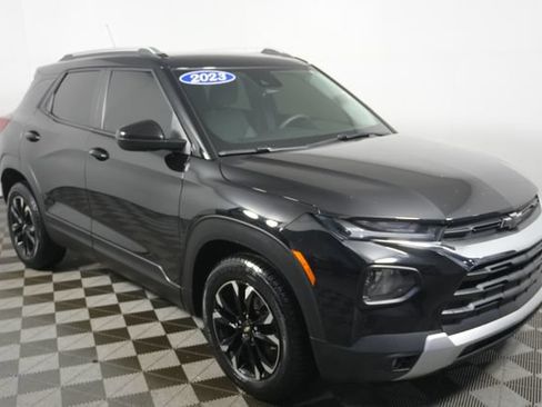 Used 2023 Chevrolet TrailBlazer LT FWD image 1