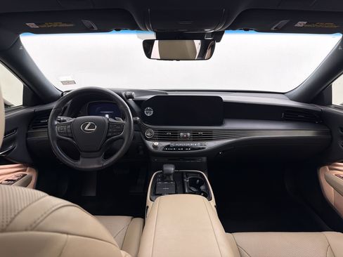 Used 2021 Lexus LS 500 RWD image 16