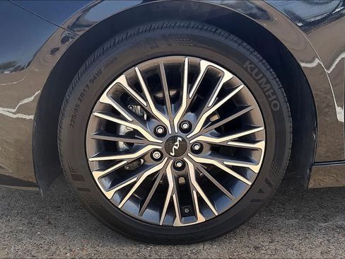 Used 2023 Kia Forte GT-Line w/ GT-Line Technology Package FWD image 8
