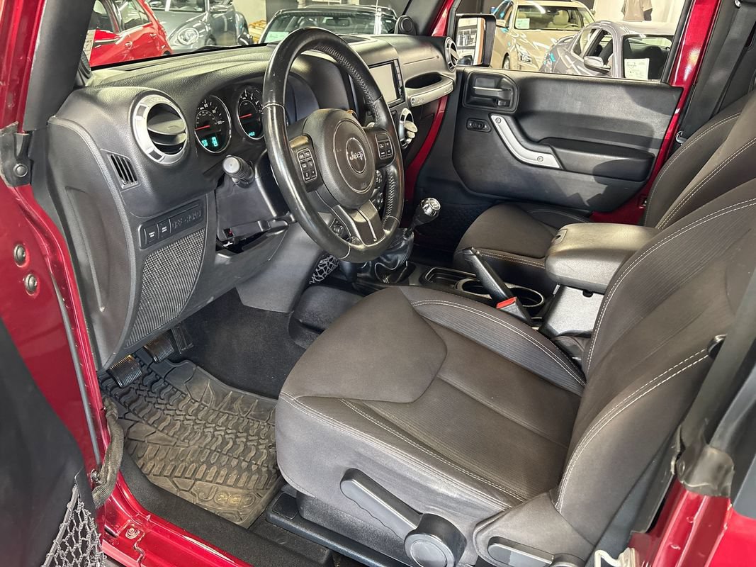 Used 2013 Jeep Wrangler Rubicon w/ PWR Convenience Group AWD/4WD image 32