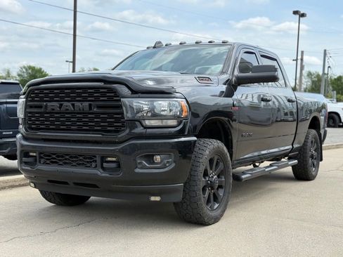 Used 2022 RAM 2500 Big Horn w/ Night Edition image 2