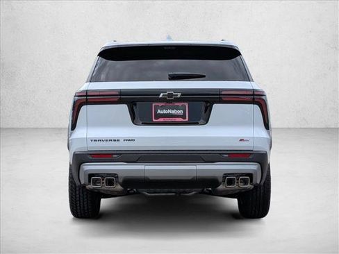 New 2026 Chevrolet Traverse Z71 w/ Enhanced Driving Package AWD/4WD image 6