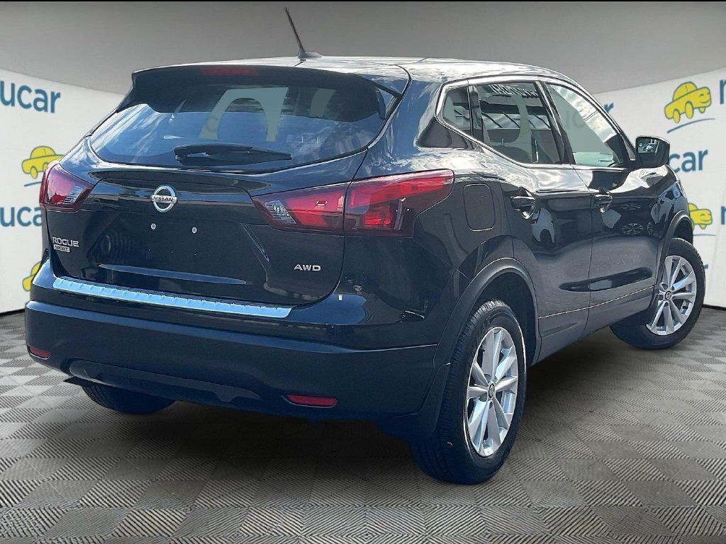 Used 2019 Nissan Rogue Sport S w/ Appearance Package AWD/4WD image 6