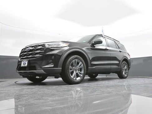 New 2026 Ford Explorer Active image 60