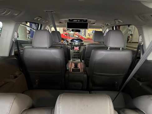 Used 2014 Honda Odyssey Touring Elite image 36