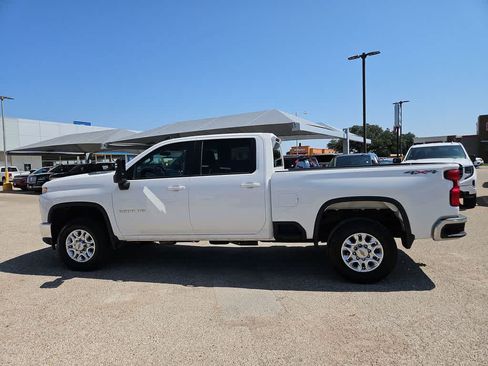 Used 2022 Chevrolet Silverado 2500 LT w/ Fleet Comfort Package AWD/4WD image 5
