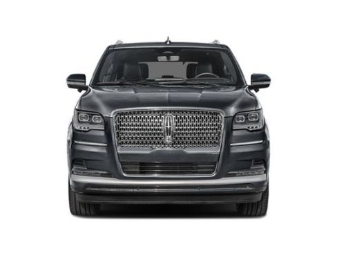 Used 2024 Lincoln Navigator Reserve AWD/4WD image 4