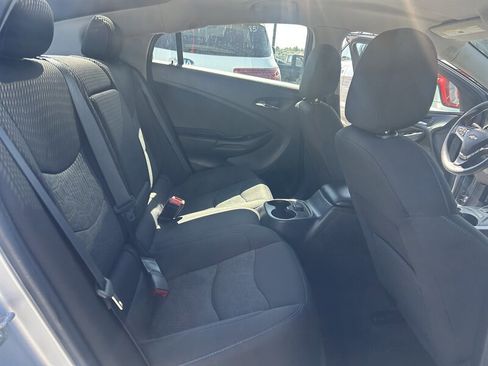 Used 2018 Chevrolet Volt LT image 12