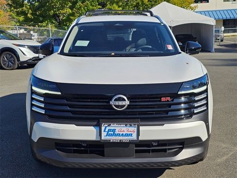 New 2026 Nissan Kicks SR w/ Cold Weather Package image 2