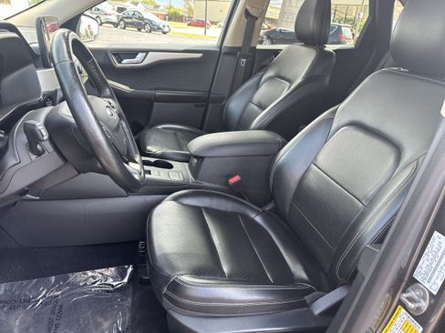 Used 2020 Ford Escape SEL AWD/4WD image 3