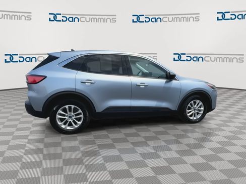 Used 2022 Ford Escape SE FWD image 9