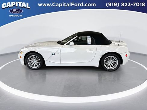 Used 2005 BMW Z4 2.5i RWD image 5
