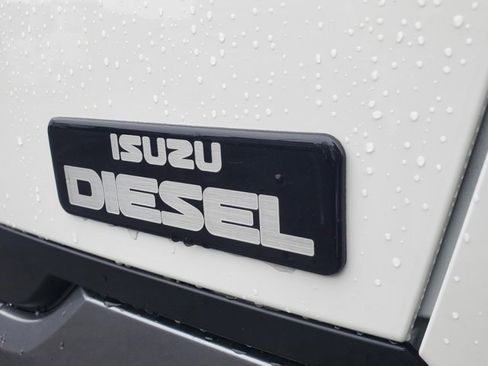 New 2027 Isuzu NPR RWD image 5