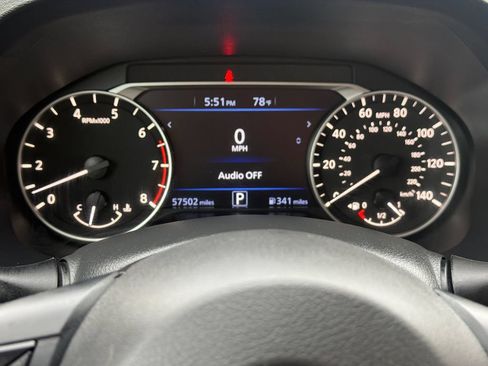 Used 2025 Nissan Altima 2.5 SV FWD image 31