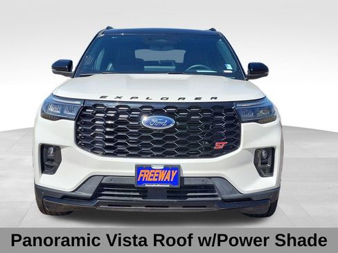 Used 2025 Ford Explorer ST AWD/4WD image 7