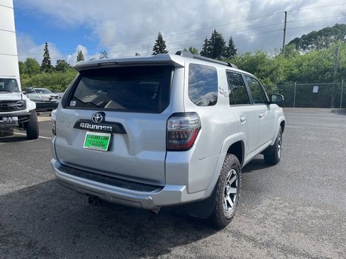 Used 2021 Toyota 4Runner TRD Off-Road Premium w/ Moonroof Package AWD/4WD image 3