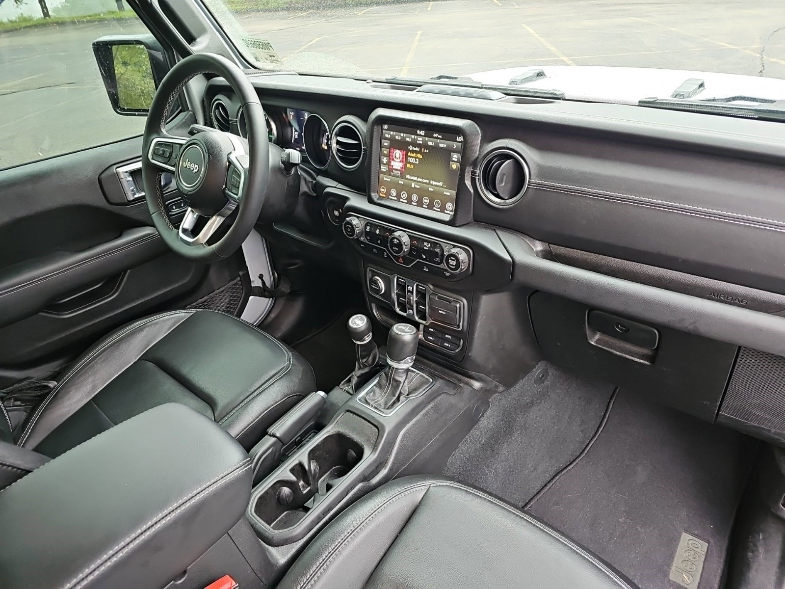 Used 2023 Jeep Wrangler Unlimited Sahara w/ Cold Weather Group AWD/4WD image 13