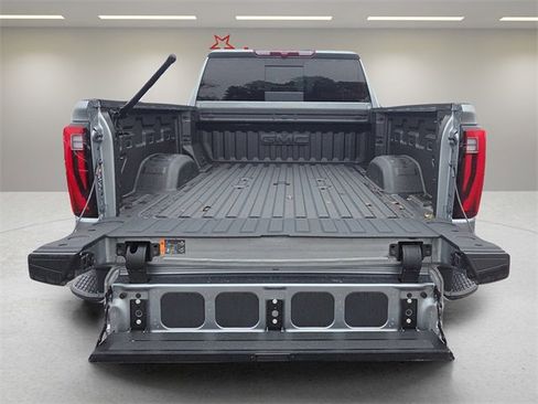 Used 2025 GMC Sierra 2500 Denali image 24