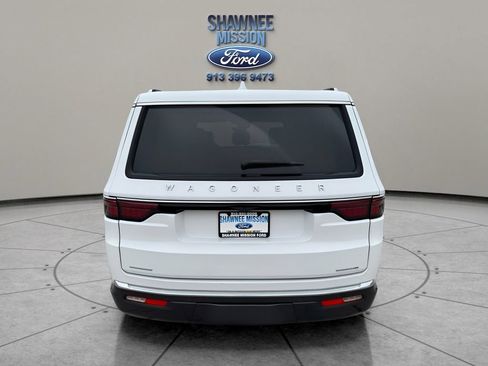 Used 2022 Jeep Wagoneer Series III image 6