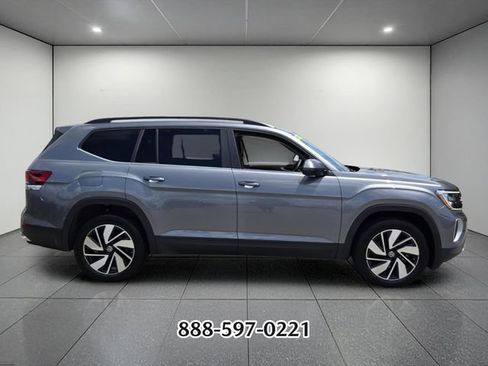 Certified 2025 Volkswagen Atlas SE AWD/4WD image 6