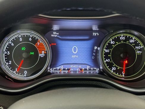 Used 2020 Jeep Cherokee Trailhawk AWD/4WD image 14