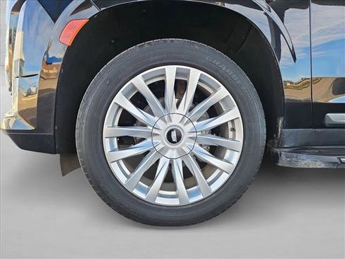 Used 2022 Cadillac Escalade Luxury w/ LPO, Floor Liner Package image 24