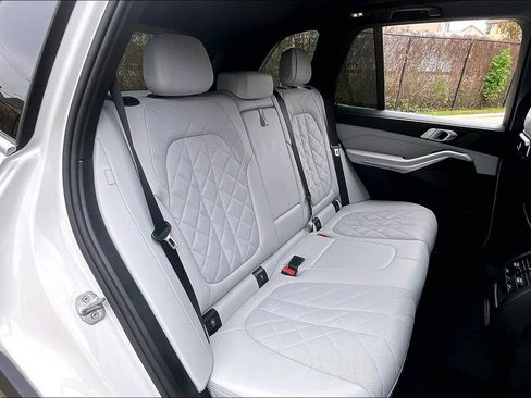 Used 2024 BMW X5 sDrive40i w/ Premium Package image 35