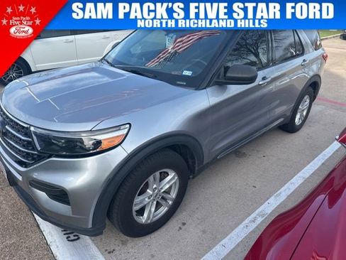 Used 2020 Ford Explorer XLT image 1