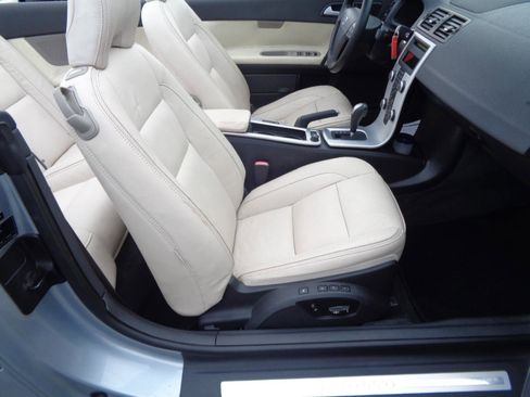 Used 2011 Volvo C70 T5 w/ Convenience Pkg image 27